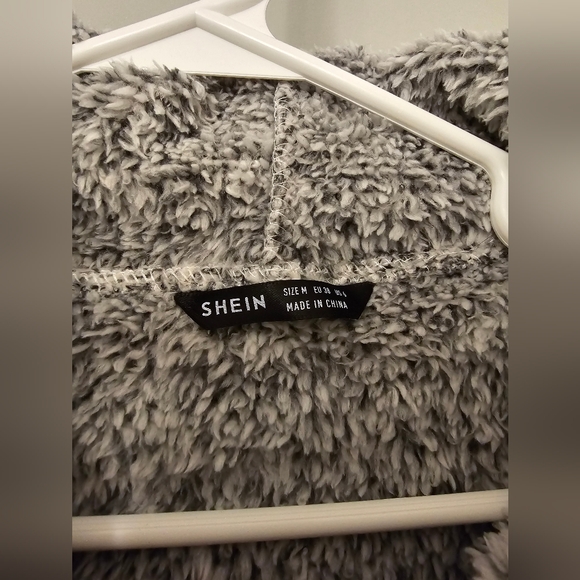 Super Soft Shein pull over hoodie | SZ Medium - Picture 3 of 7